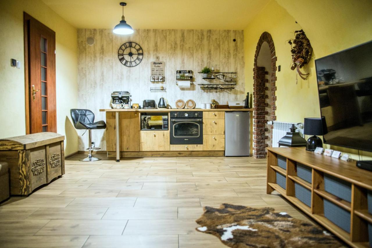 Apartament Studio11 "Cztery Pory Roku" Złotoryja Kültér fotó